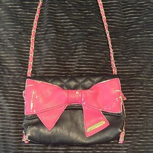 Stylish Pink and Black Bow Accent Women's Bag